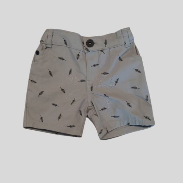 Short Grey Feathers Printed
